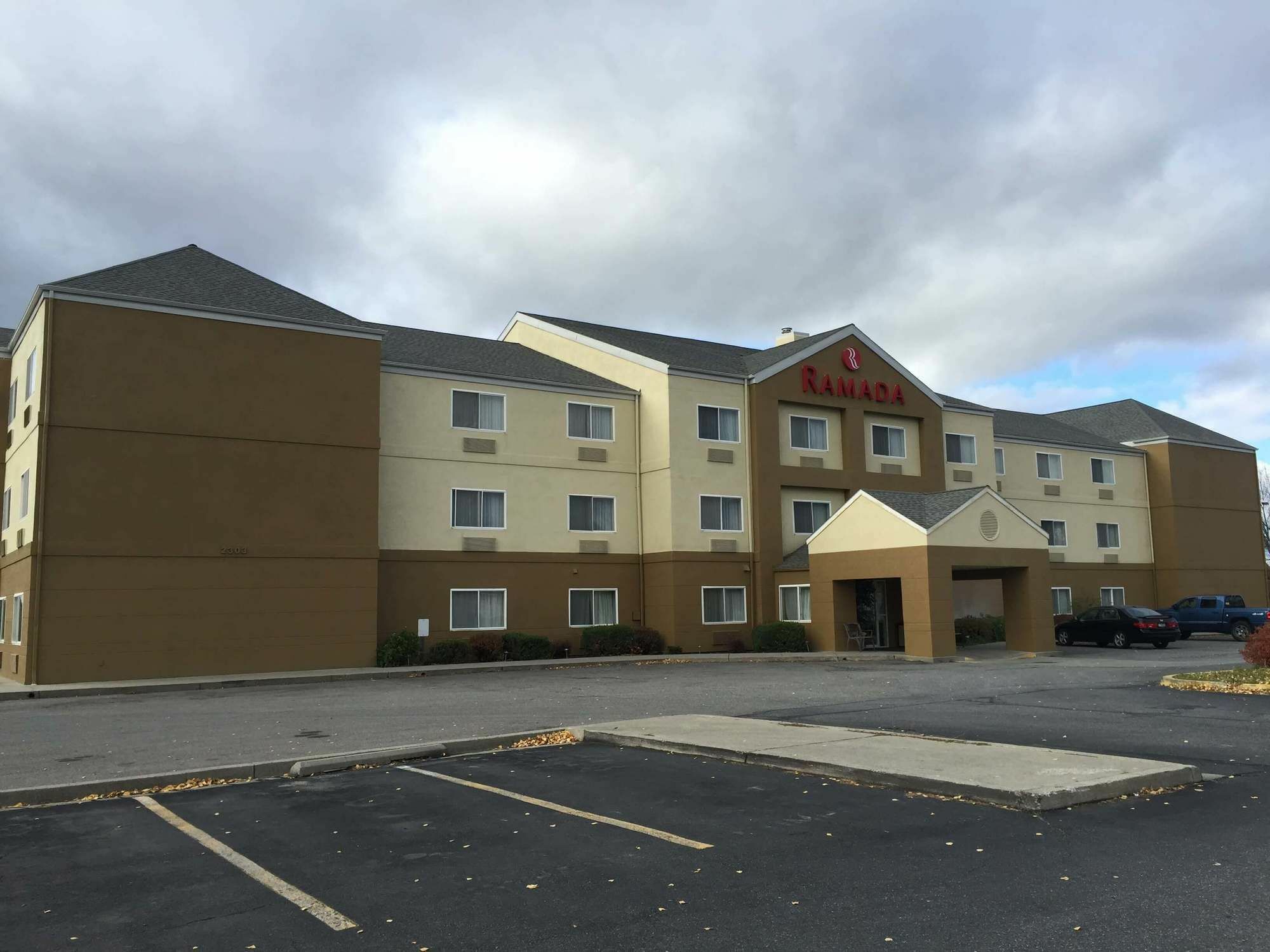 Ramada By Wyndham Coeur D'Alene Hotel Exterior foto
